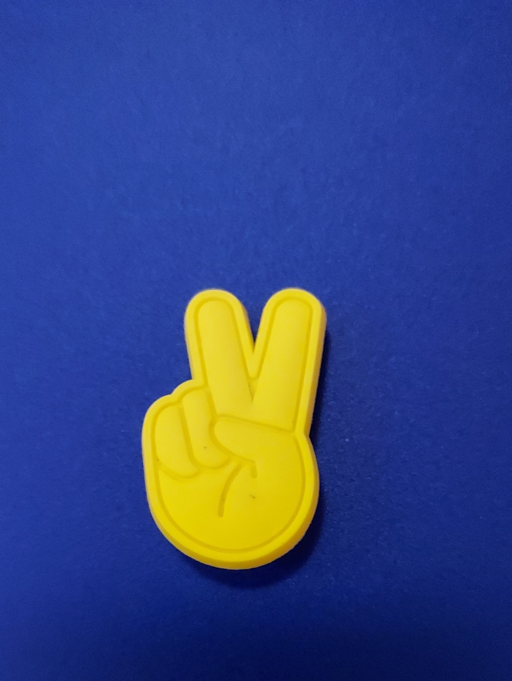 Croc Jibbitz Peace Emoji